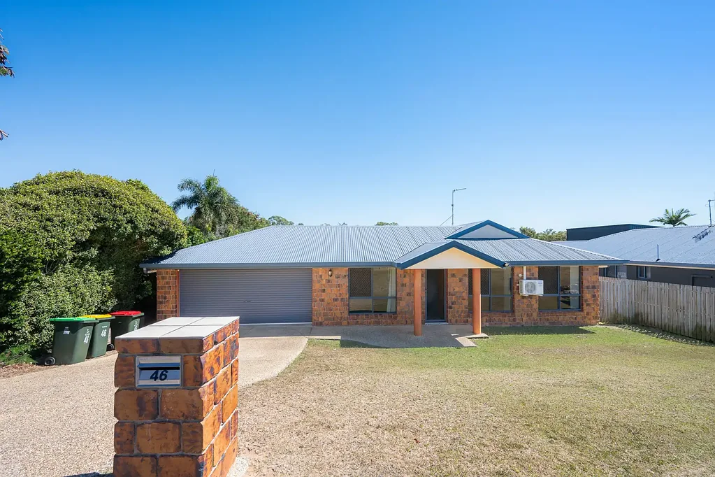 Clinton 4બેડરૂમ LOW-SET BRICK FAMILY HOME - QUIET LOCATION