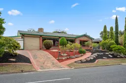 64 Kingfisher Drive, Modbury Heights