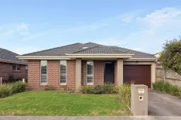 2/5 Douglas Court, Altona Meadows