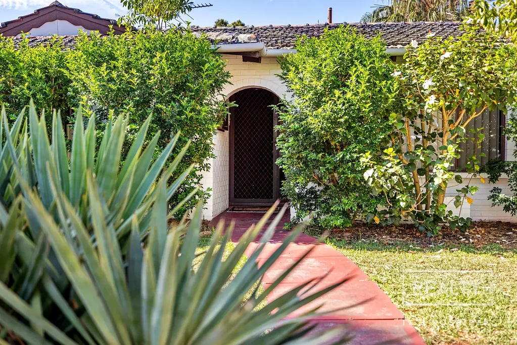 2 Padstow Street, Karrinyup, WA 6018