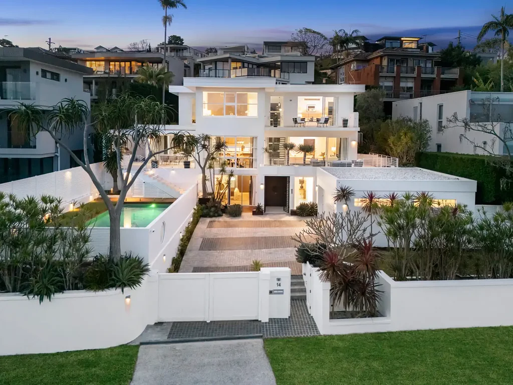 Northbridge 4 Bedroom Contemporary entertainer in a blue ribbon harbourside location