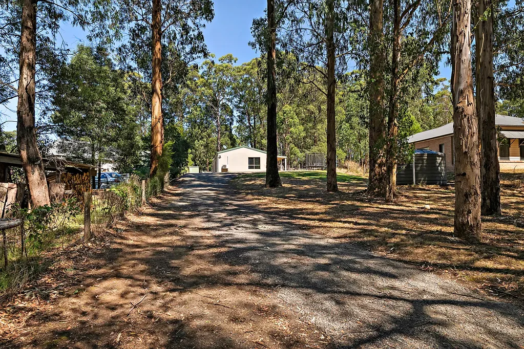 Kinglake 4 Bedroom Charming Family Home in Tranquil Kinglake