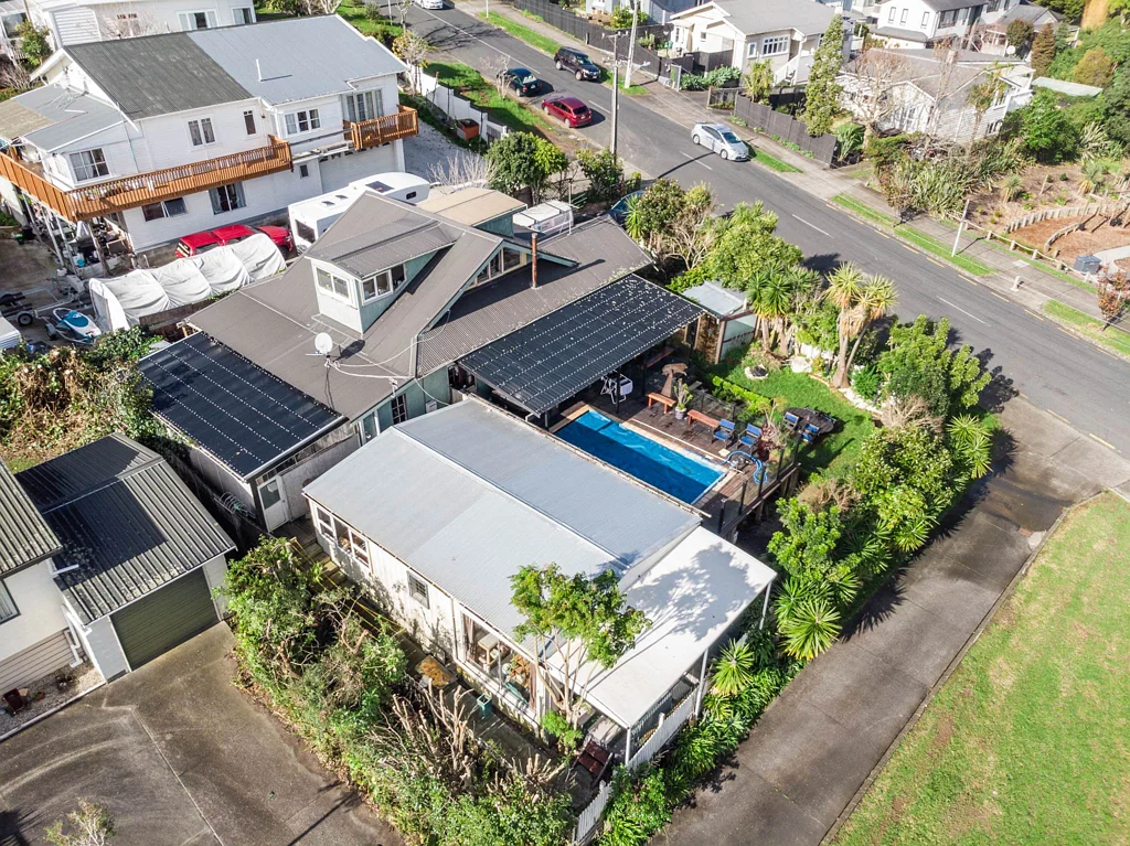 Avondale 3房 黄金开发机遇！610㎡地块+THAB分区，售价$119.5万，享绝美景观，交通便利！ Prime Development Opportunity