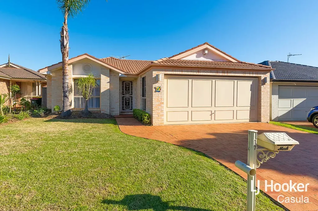 17 Magnolia Close, Casula, NSW 2170