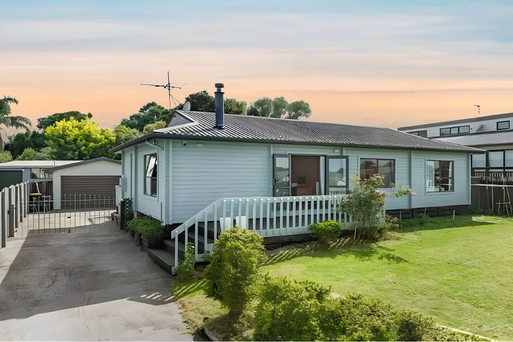 Wattle Downs 3房  MORTGAGEE SALE - Buy Direct From Vendor!