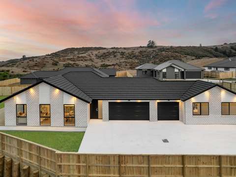 Pokeno 6房  Discover Luxury: Brand-new 6 Bedrooms in Pokeno