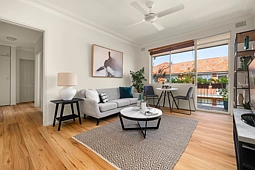 8/22 Barnsbury Grove, Dulwich Hill