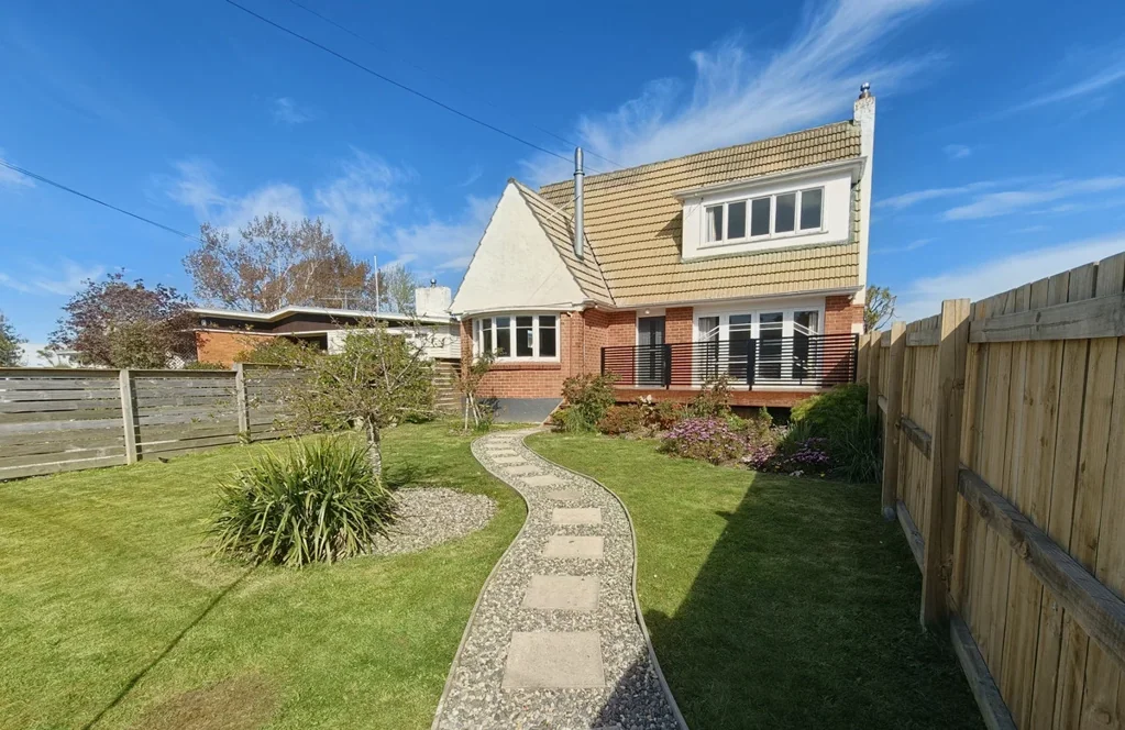 Fairfield 3房  Character, Sunshine & Affordability in Fairfield!