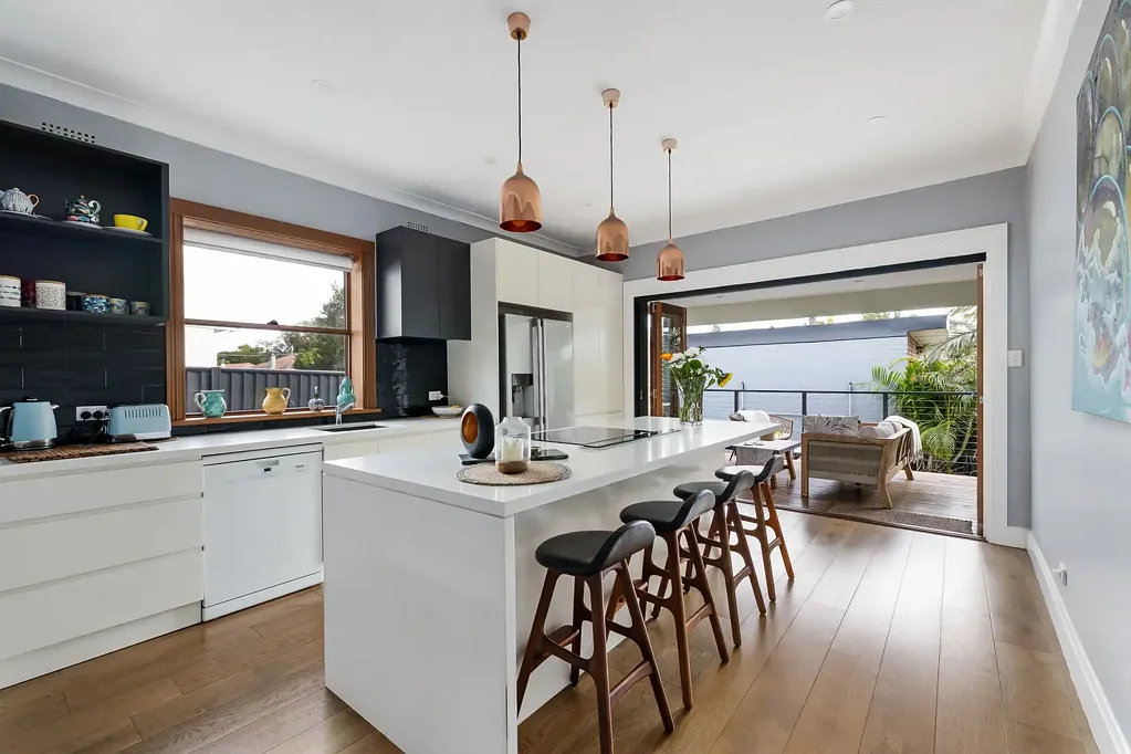 Ashfield 2Kwarto Stunning c1950 semi in serene lifestyle enclave
