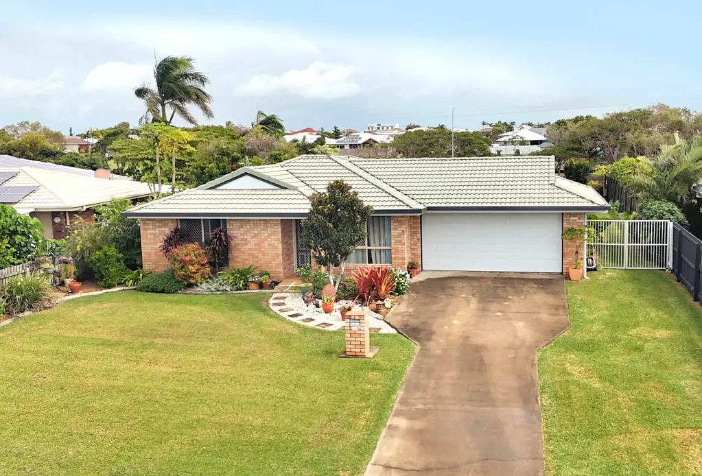 49 Bargara Lakes Dr, Bargara, QLD 4670