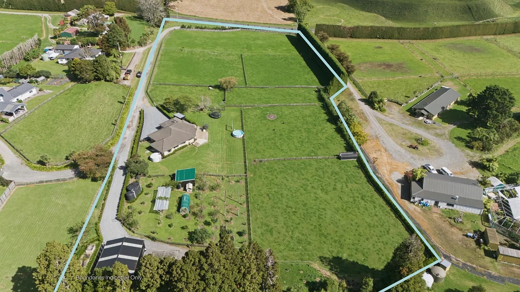 Omanawa 4房  2 Sheds, Flat Land & Refreshed Home