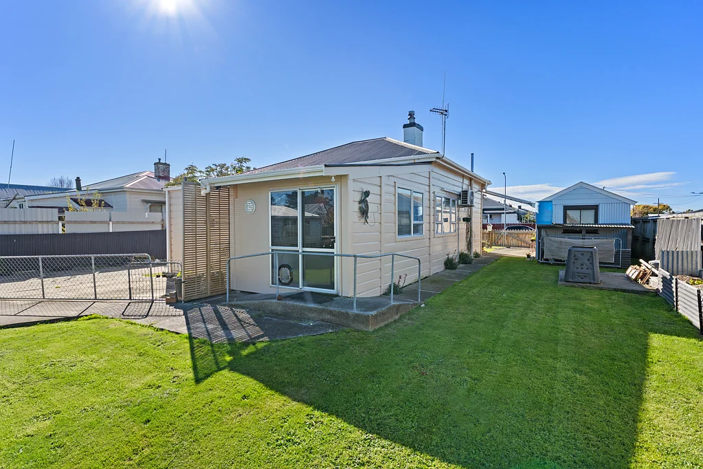 Feilding 3Phòng ngủ Charming, Central & Full of Potential