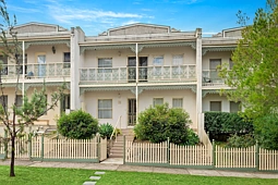 12 Westwood Drive, Mill Park