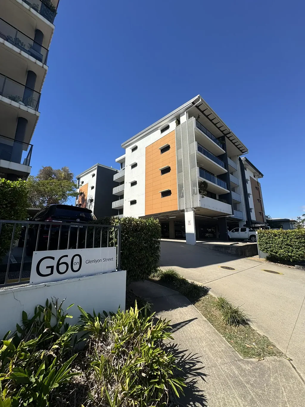 Stylish Furnished Apartment in the Heart of Gladstone CBD