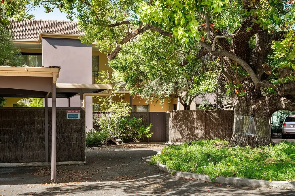 Black Forest 2બેડરૂમ Quiet, Leafy Living in a Secure Setting