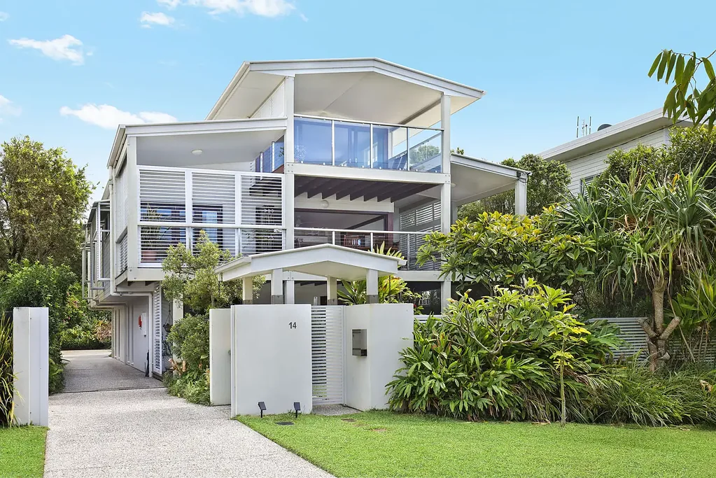 Shelly Beach 3房  3 Level Home with Ocean Views