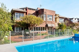 18 Red Chapel Avenue, Sandy Bay