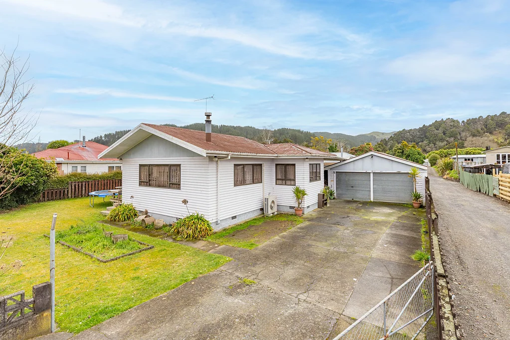 Taumarunui 3 Bedroom Spacious Family Home with Endless Potential