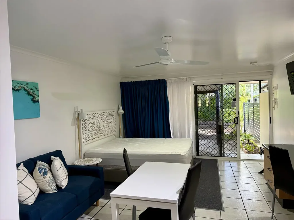 Spa Studio - Fully Furnished