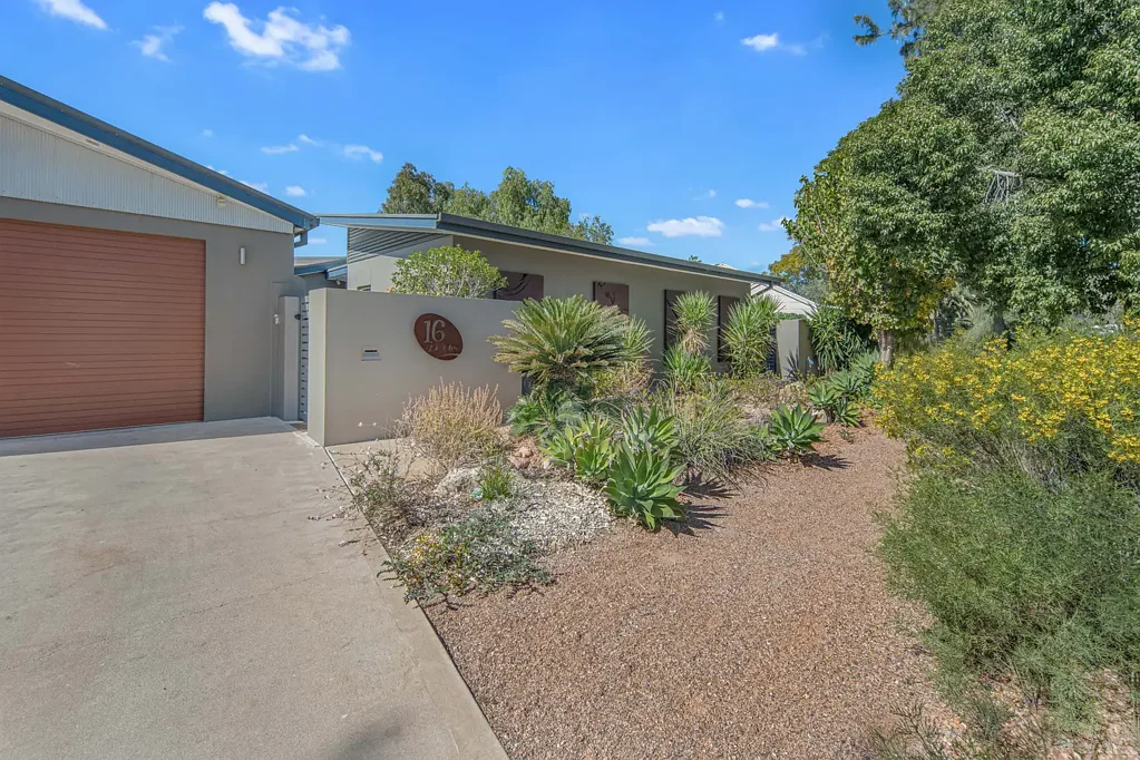 16 De Havilland Drive, Araluen, NT 870