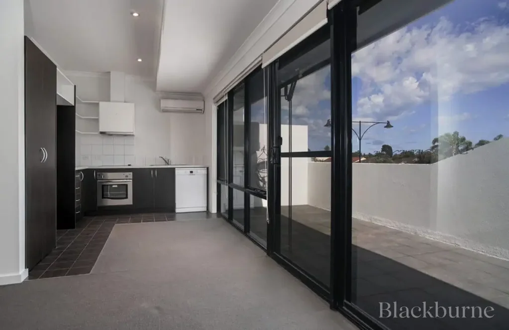 Apartment in Prime Inglewood Location