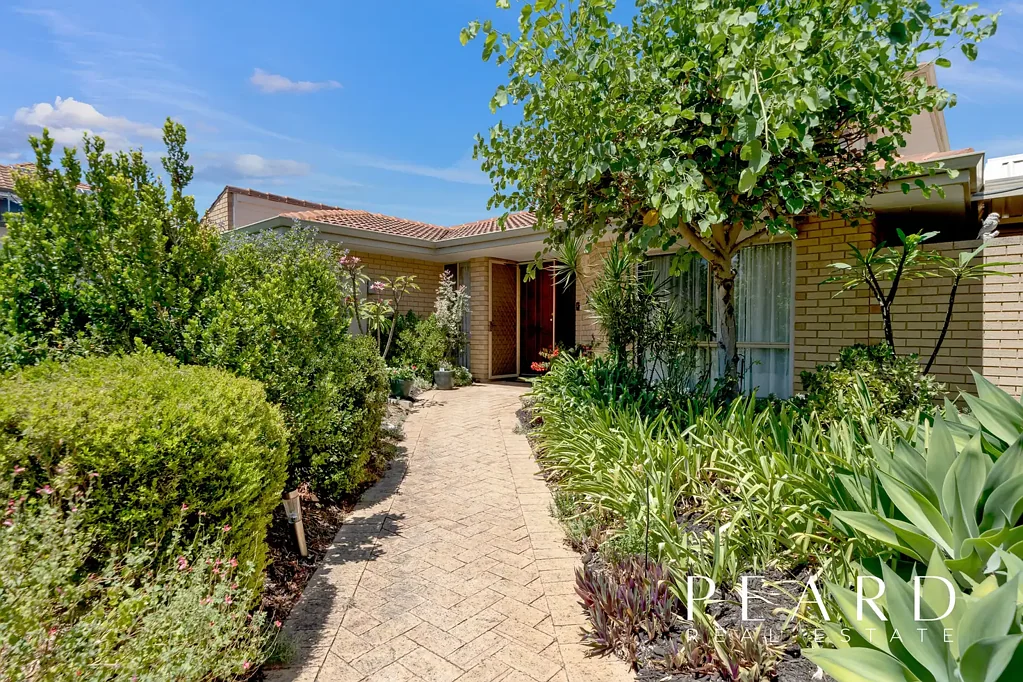 5 Seapeak Road, Ocean Reef, WA 6027