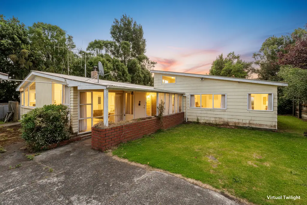 Gonville 2房  Unlock the potential - prime renovation project