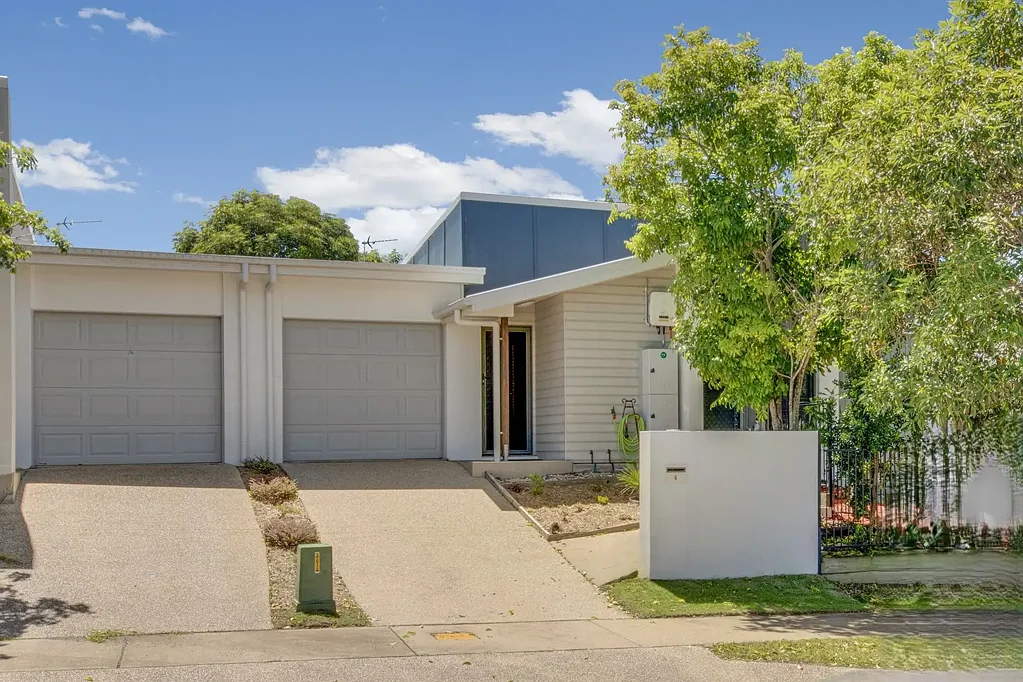 4 Valhalla Street, Clinton, QLD 4680