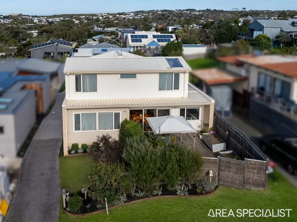 Jan Juc 3房  Stylish Coastal Living in a Quiet Jan Juc Court