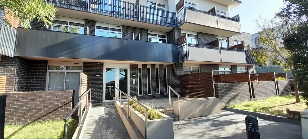 Burwood East 1房  Superb Purpose Built Student Accommodation for Sale by Motivated Vendor walking distance from Deakin University
