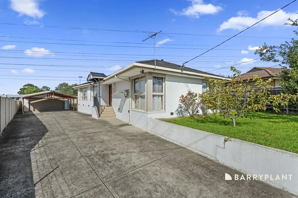 Lalor 4房 宽敞地块689sqm 独立单元房 现代厨房 全新浴室 多车位泊位 步行生活圈 Generous Home with Self-Contained Unit