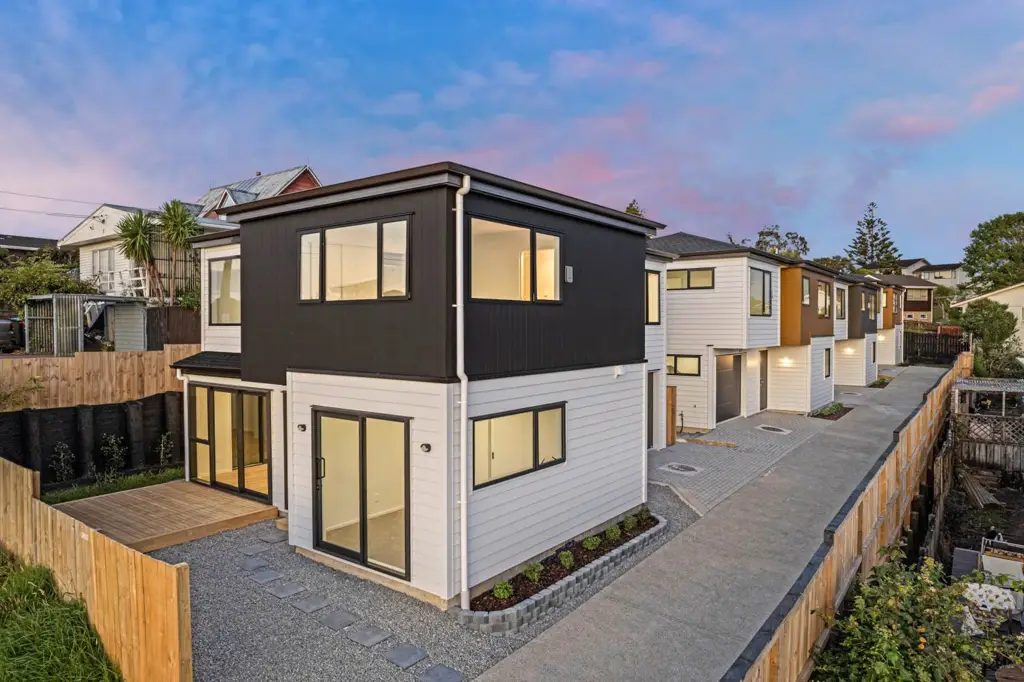 New Windsor 4 Bedroom Last Opportunity! Move In for $1,168,000!