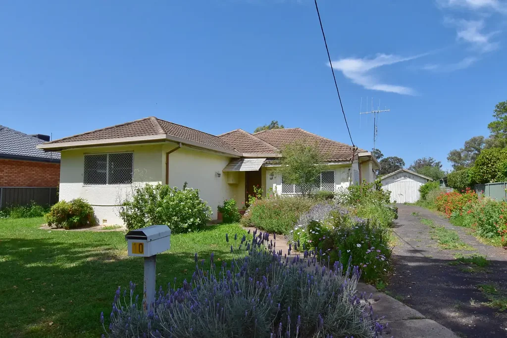 10 Raymond Street, Wellington, NSW 2820