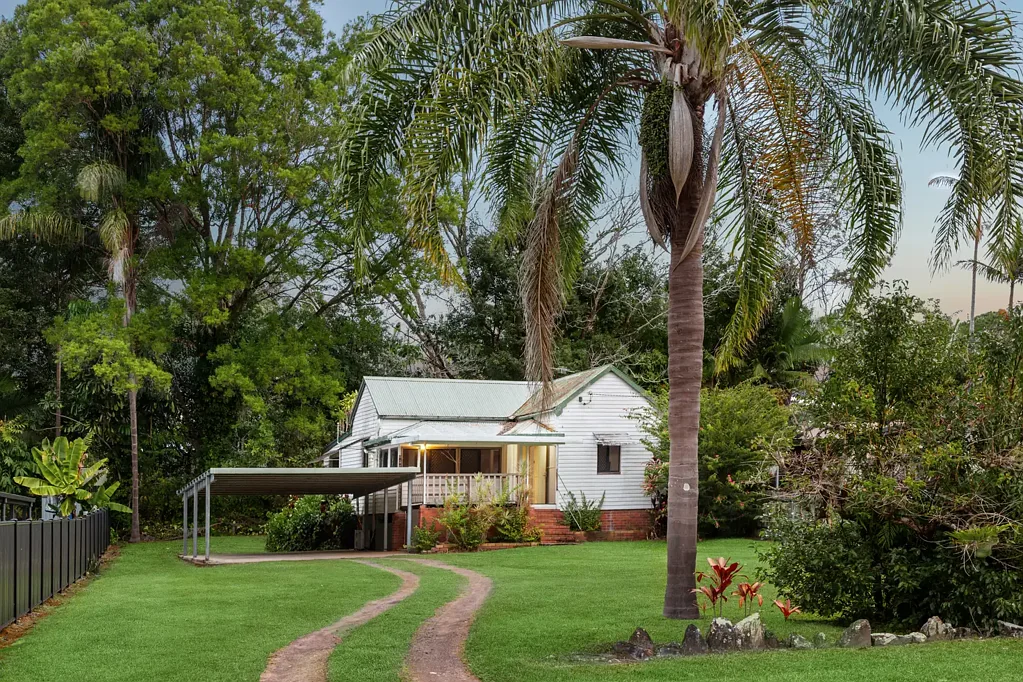 Cooroy 2Kwarto A Rare 1,012m² Opportunity in the Heart of Cooroy