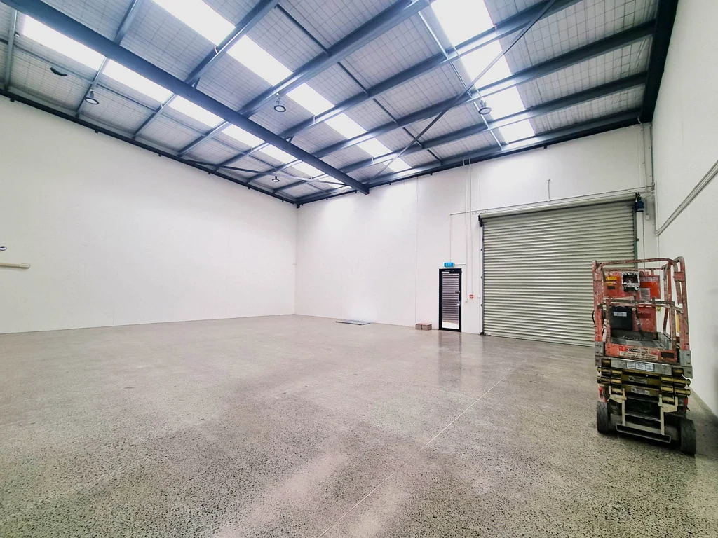 Penrose 360M² PENROSE INDUSTRIAL UNIT