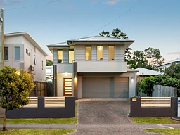 807 Oxley Road, Corinda