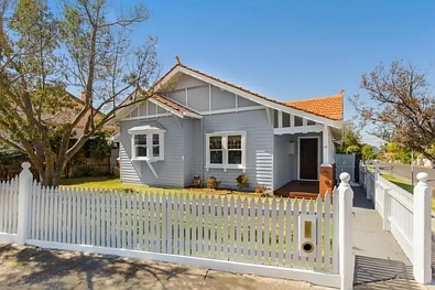 18 Collins St, Essendon, VIC 3040, 3 Bedrooms, 2 Bathrooms, House