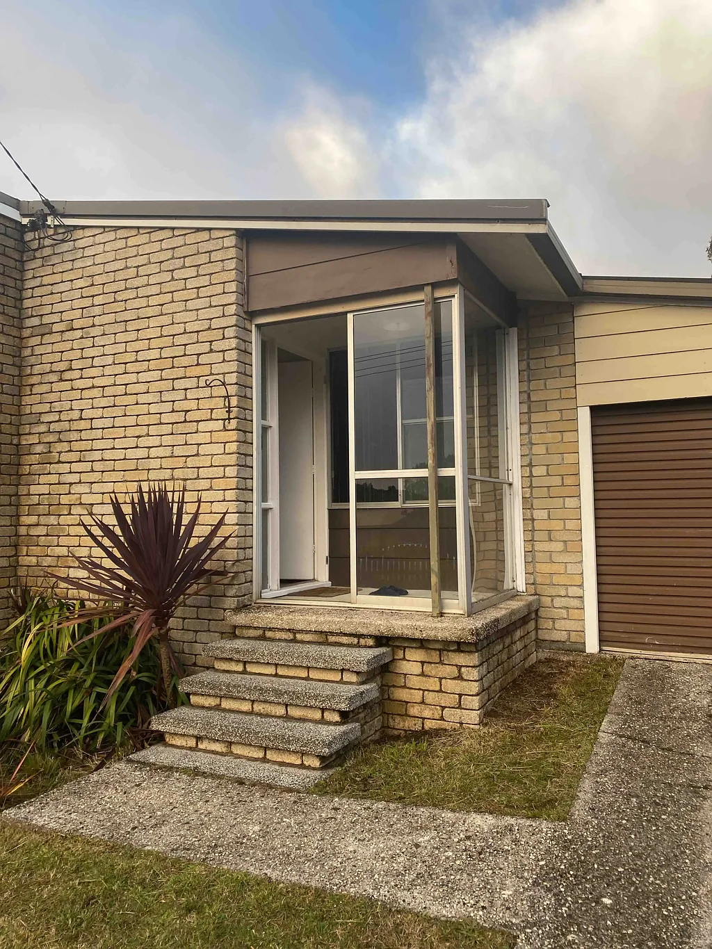 Charming Family Home in Waratah