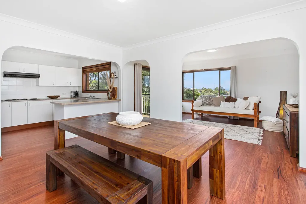 Coastal Family Living with Bonus Granny Flat/Teen Retreat