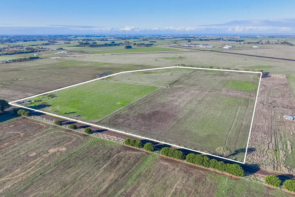 Mailors Flat Prime acreage with permit