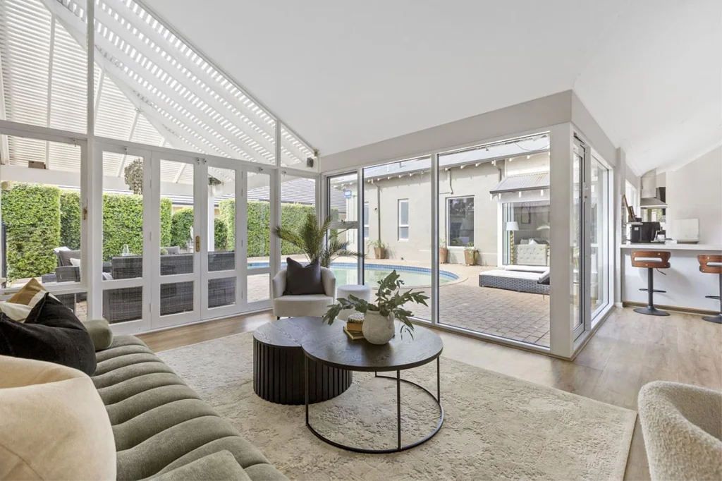 Nedlands 5 Bedroom THE ULTIMATE FAMILY HOME + SELF CONTAINED STUDIO
