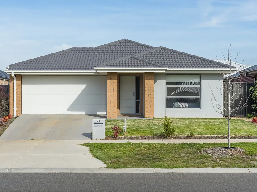 Lancefield 4chambre Beautifully presented contemporary family home