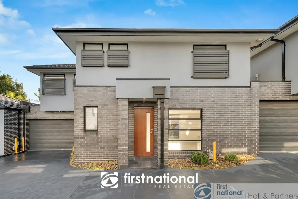 Dandenong 3Kwarto Convenience in popular location