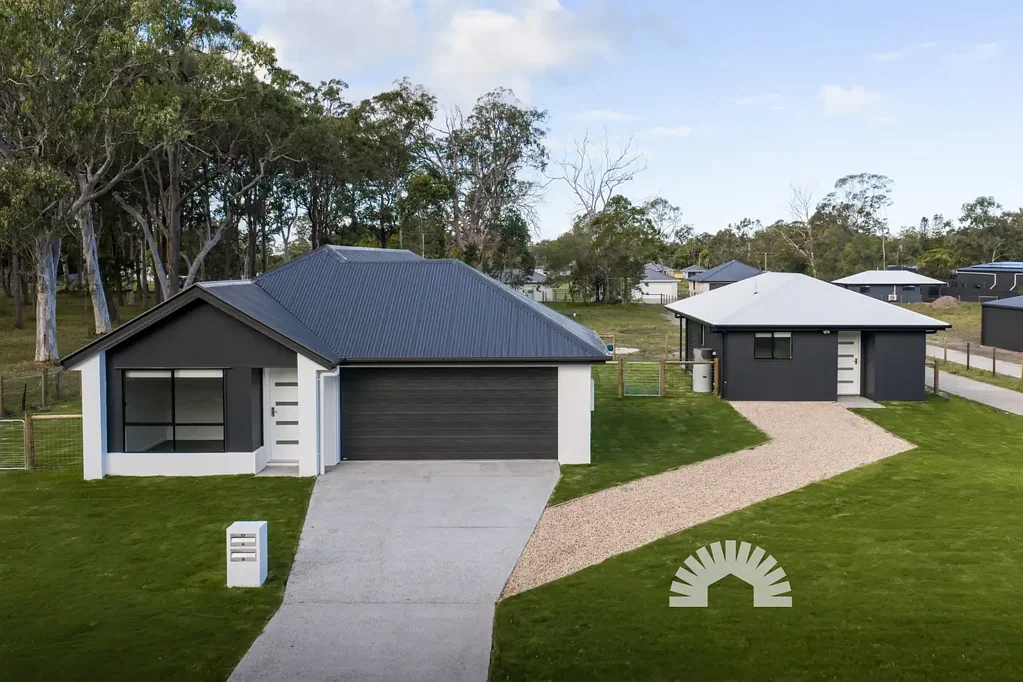 Burpengary East 6房 和平的农场地带生活，空间适合全家. Peaceful Acreage Living with Space for the Whole Family