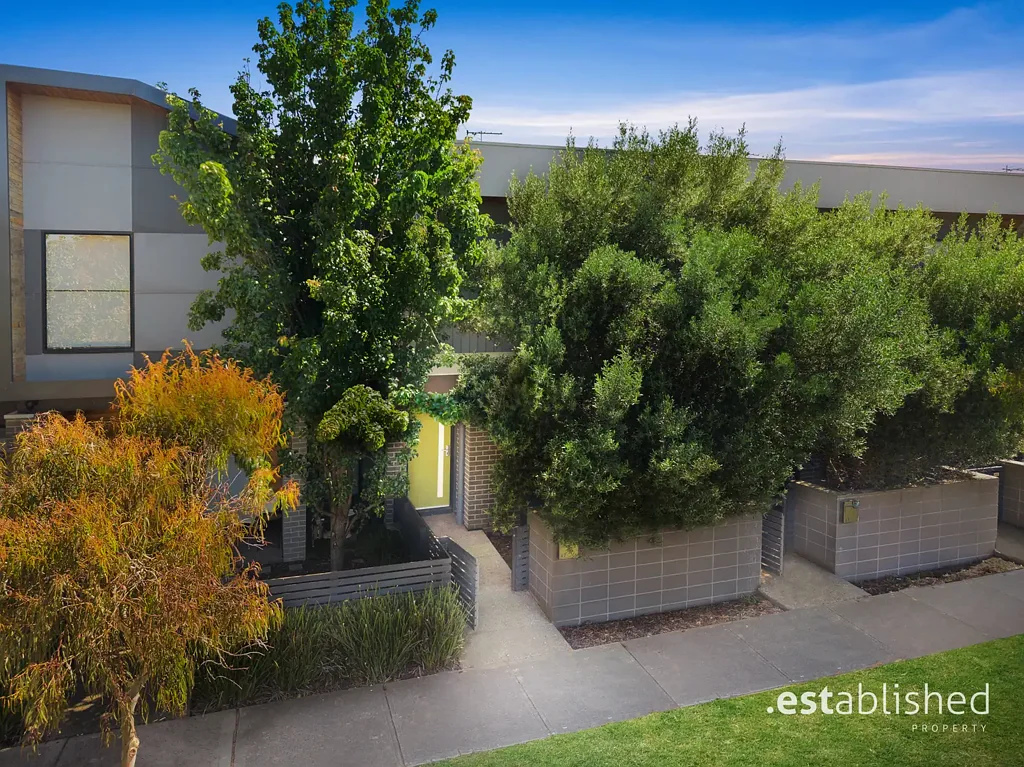 67 Seagrass Crescent, Point Cook, VIC 3030