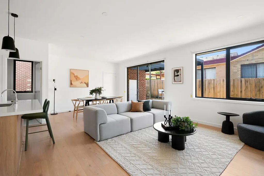 Bayswater 4कमरा Near new convenient living