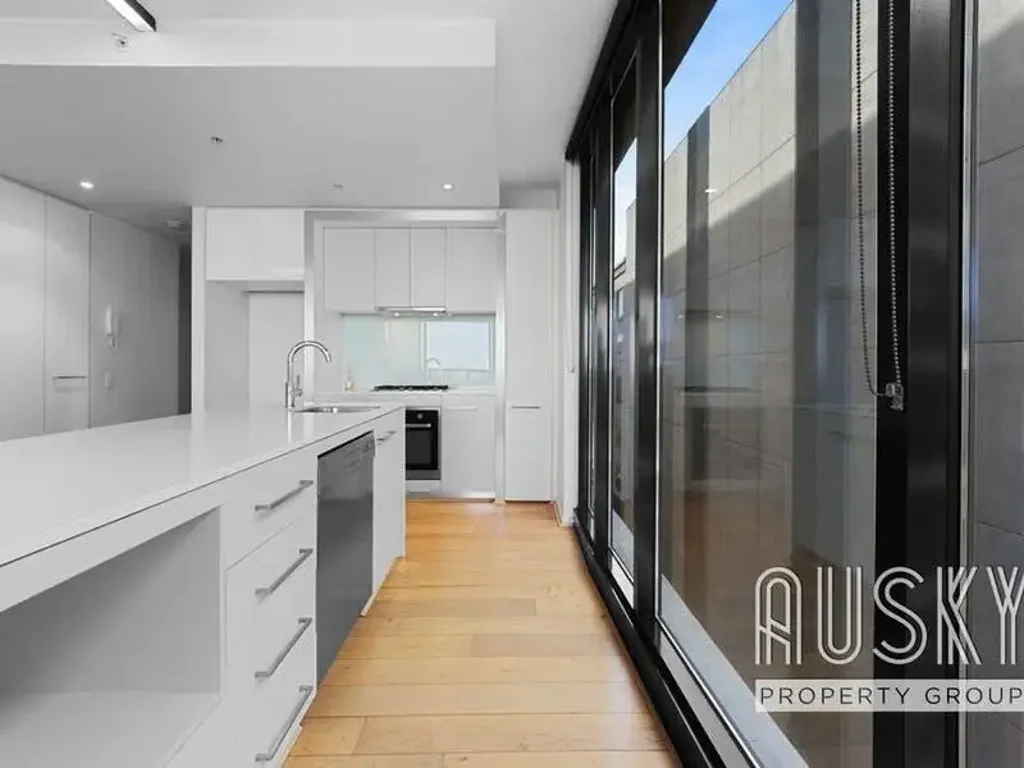 Spacious 2 Bed 2 Bath in Great Location