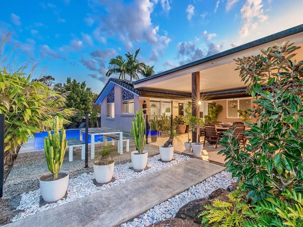 Burleigh Waters 3房  Designed for Effortless Living