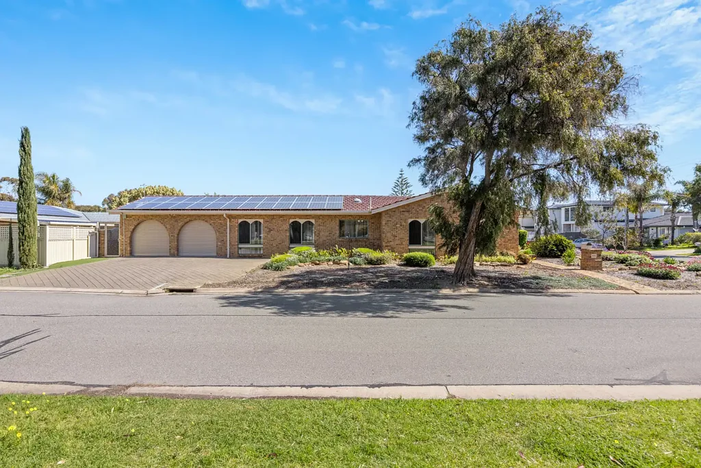 24 Manly Circuit, West Lakes Shore, SA 5020