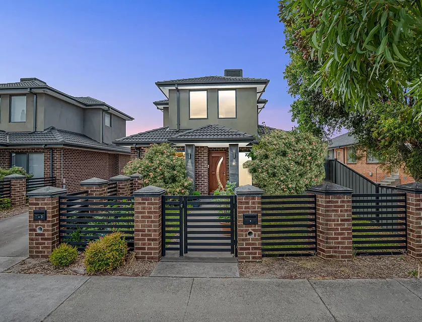 4/30 Browning Avenue, Clayton South, South East Melbourne, 4房, 3浴, Townhouse
